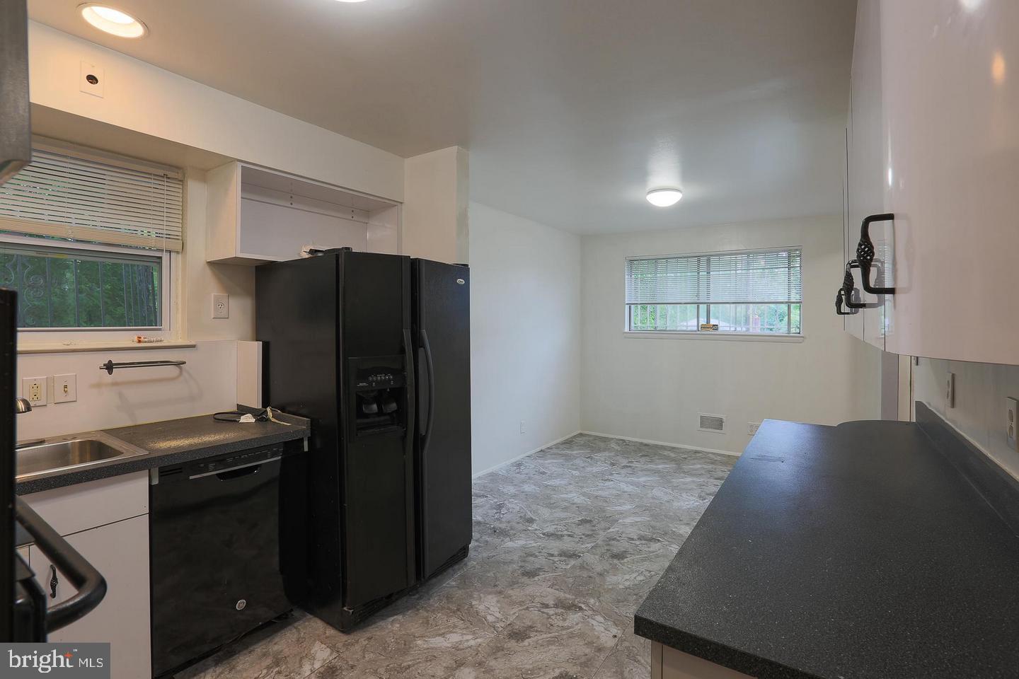 2412 Taney Road Baltimore, MD 21209 - Photo 7 of 30