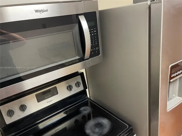 a close view of kitchen stove top oven