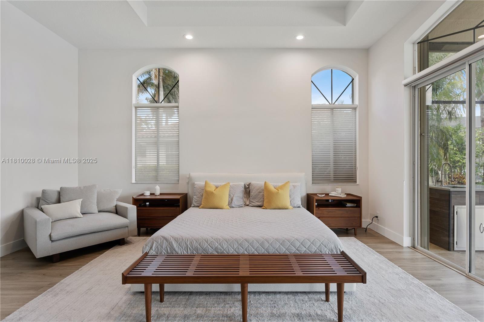 146 Dockside Circle Weston, FL 33327 - Photo 12 of 34 a living room with furniture