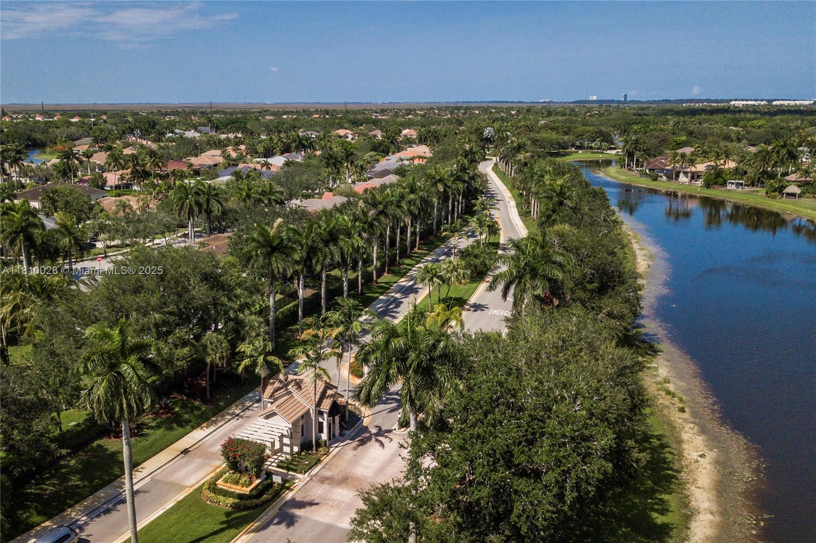 146 Dockside Circle Weston, FL 33327 - Photo 33 of 34 a view of an ocean and city