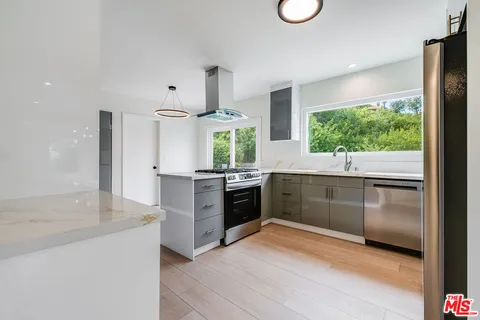 $2,999,000 | 3643 Ballina Canyon Road, Encino, CA 91436