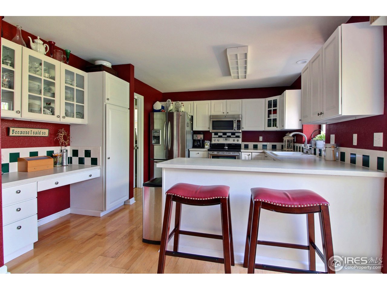 1435 Hawkridge Road Eaton, CO 80615 - Photo 12 of 40 Breakfast Bar