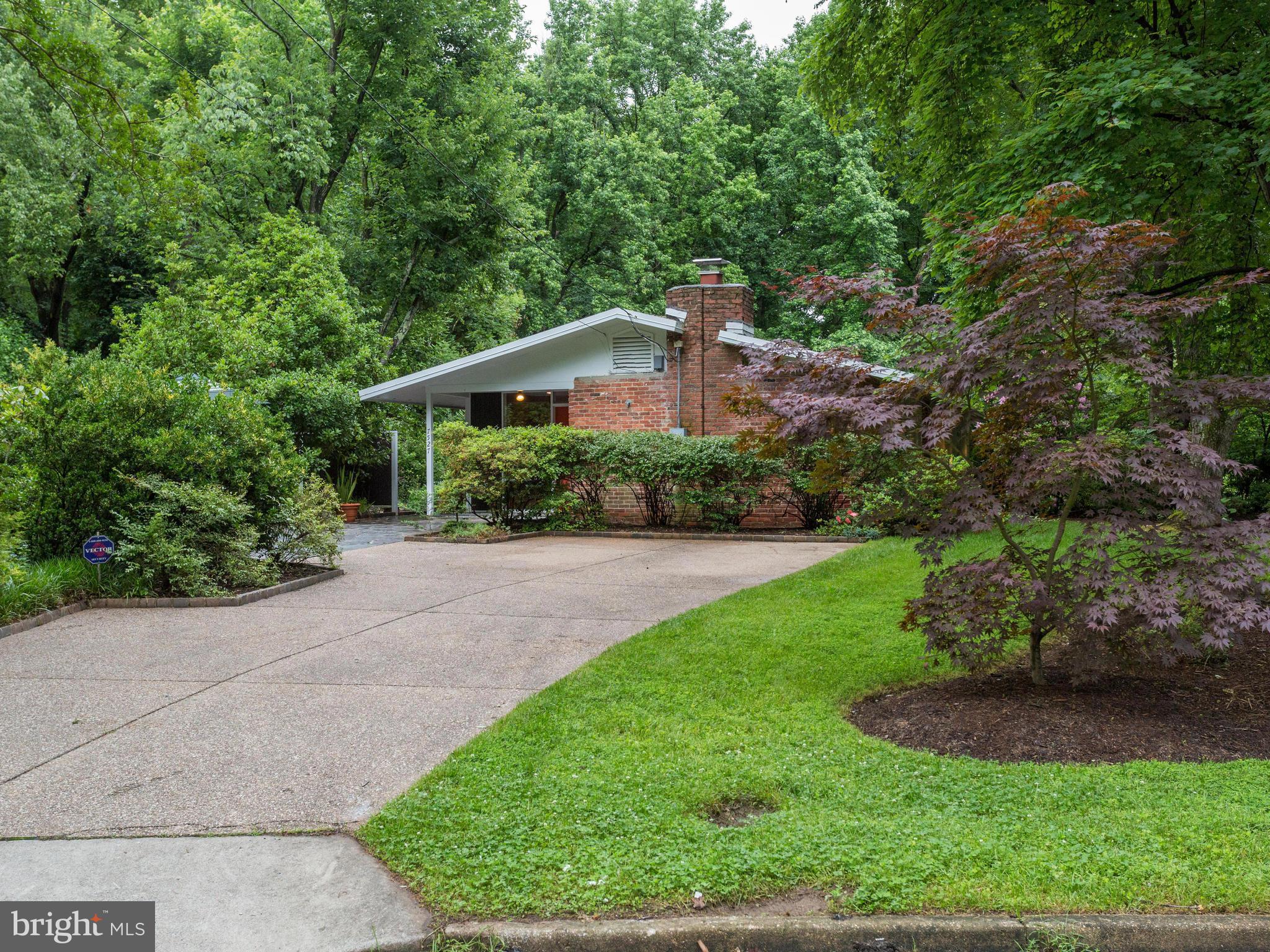 7527 Elba Road Alexandria, VA 22306 - Photo 1 of 6 Exterior (Front)