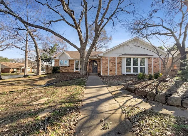 $317,000 | 2201 Shady Meadow Court, Arlington, TX 76013