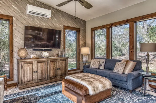 $7,000 | 3408 Old Highway 36, Bellville, TX 77418