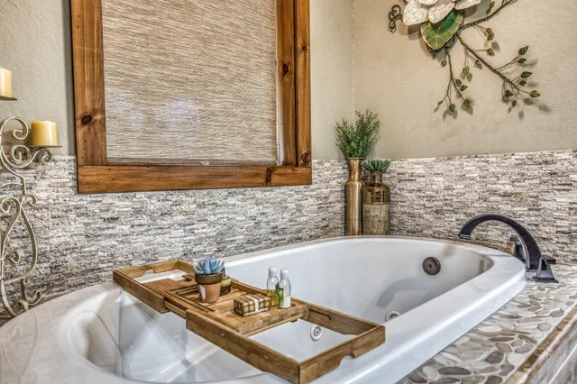 $7,000 | 3408 Old Highway 36, Bellville, TX 77418