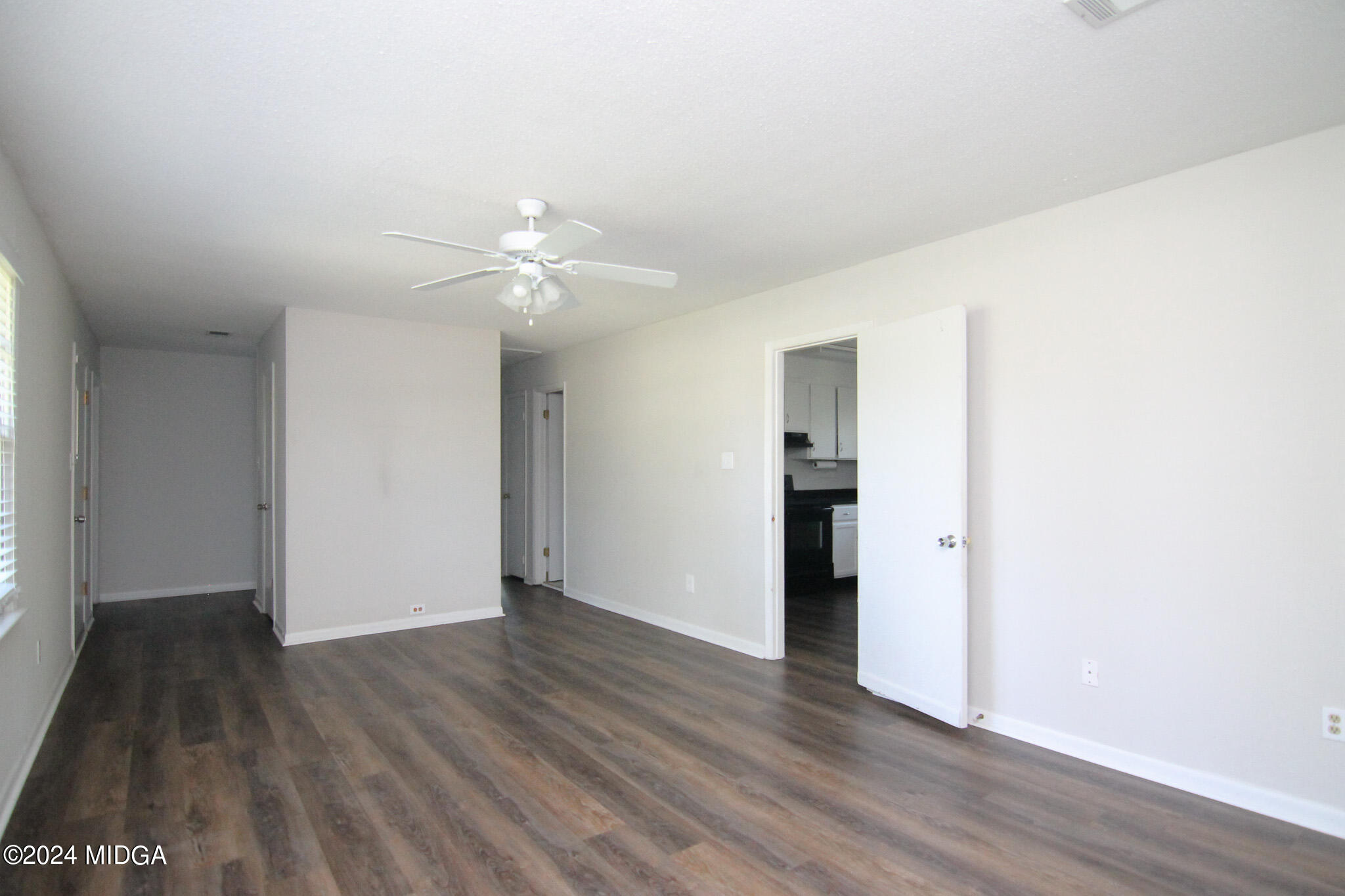 806 Dunbar Road Warner Robins, GA 31093 - Photo 4 of 24 IMG_2523