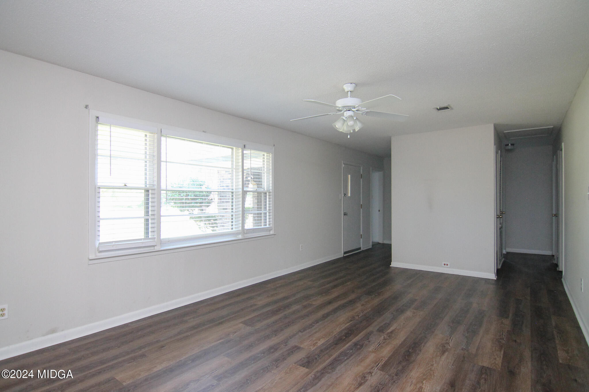 806 Dunbar Road Warner Robins, GA 31093 - Photo 5 of 24 IMG_2529