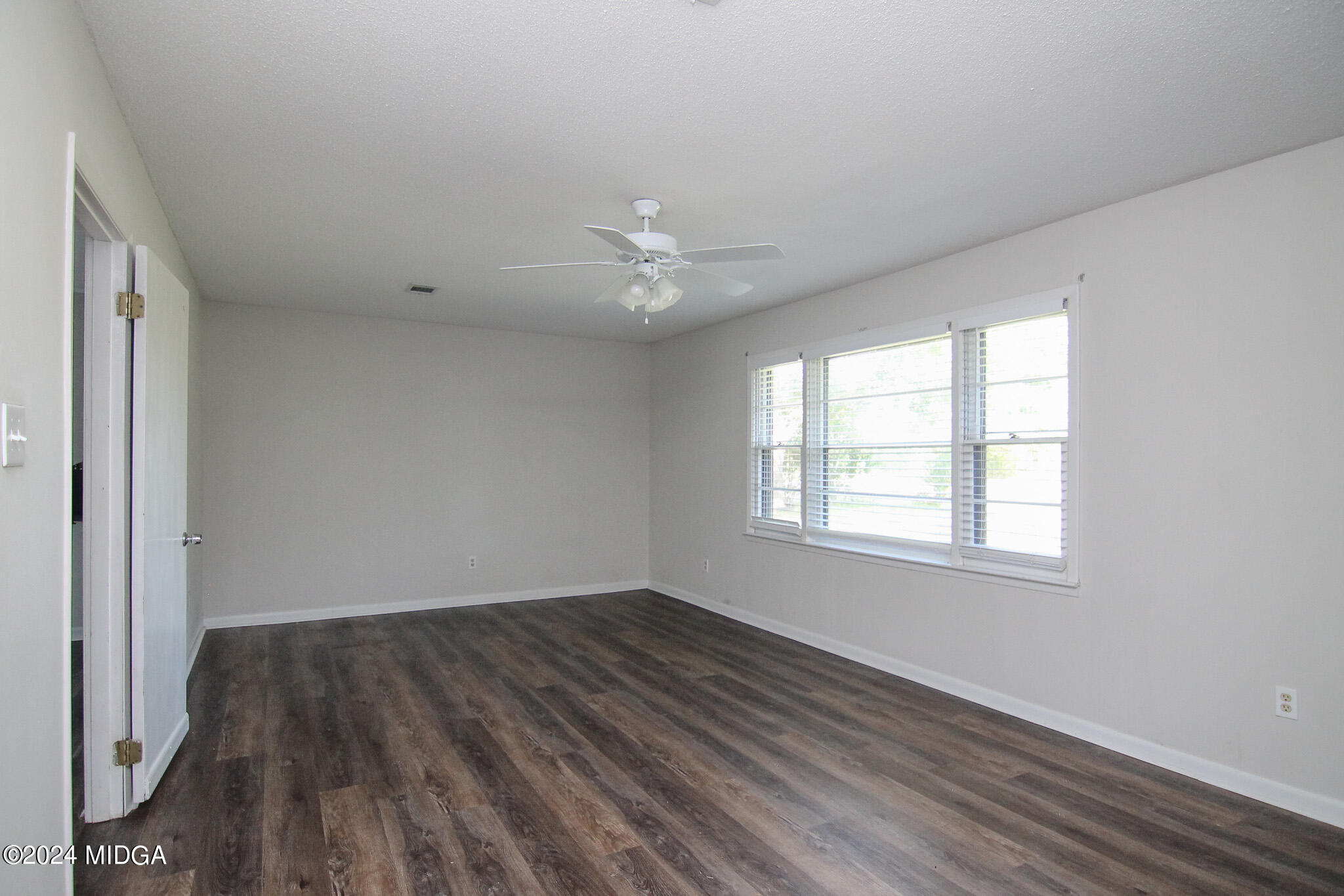 806 Dunbar Road Warner Robins, GA 31093 - Photo 6 of 24 IMG_2537