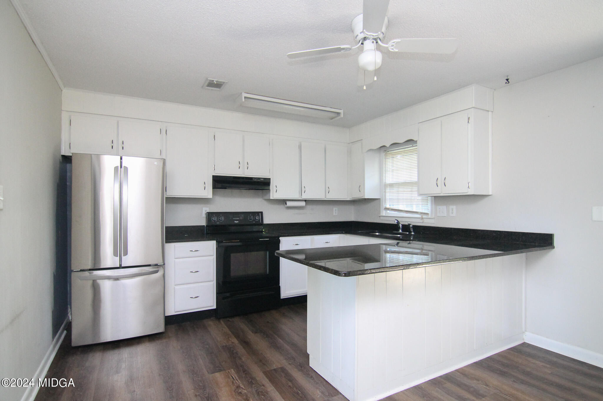 806 Dunbar Road Warner Robins, GA 31093 - Photo 8 of 24 IMG_2547