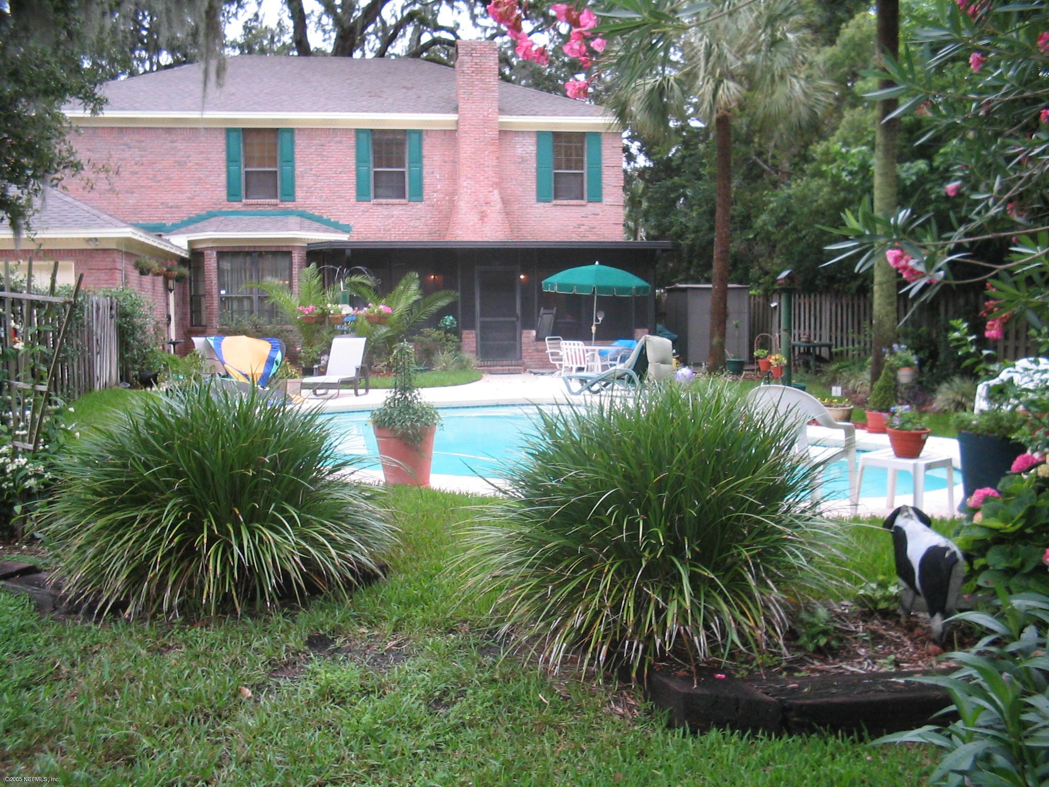 5442 South River Road Jacksonville, FL 32277 - Photo 2 of 9 back yard
