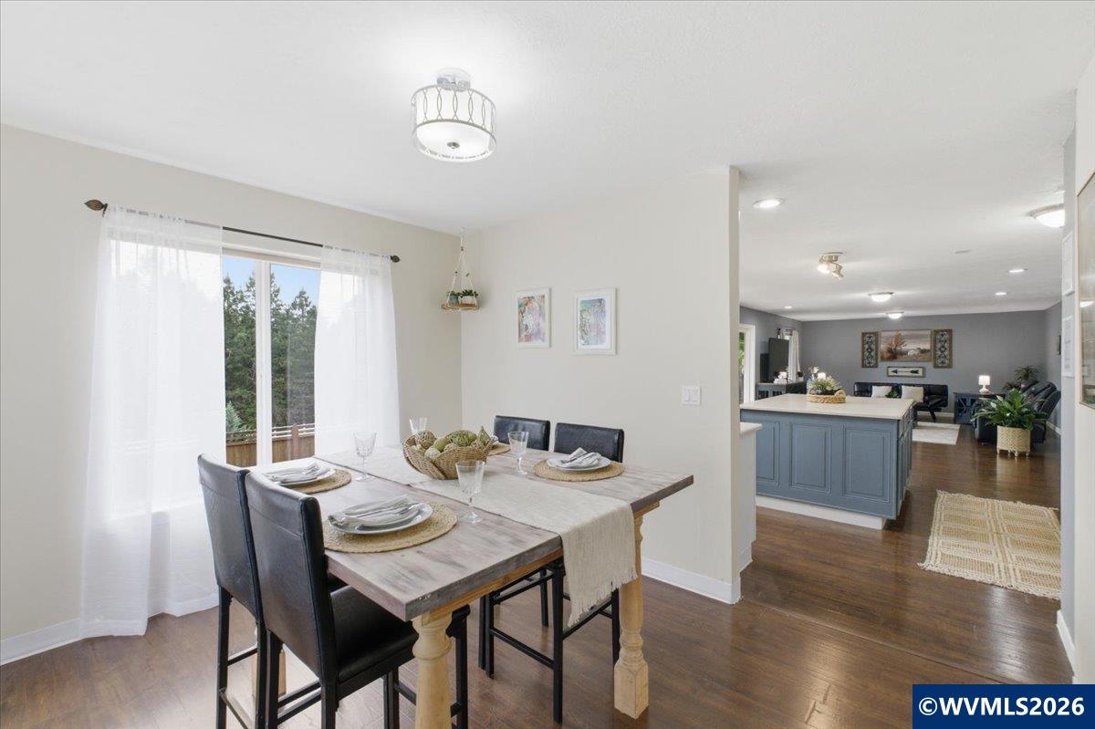 1789 Southwest Boxwood Lane Dallas, OR 97338 - Photo 12 of 50 Gallery Image 12