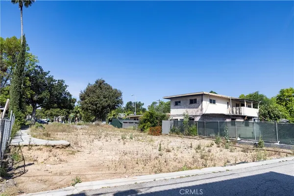 $1,017,000 | 1210 North Altadena Drive, Pasadena, CA 91107