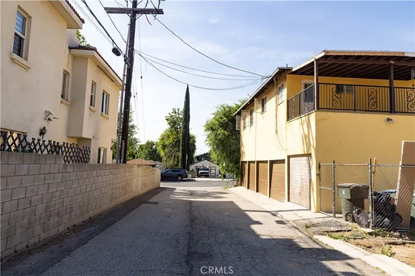 $1,017,000 | 1210 North Altadena Drive, Pasadena, CA 91107