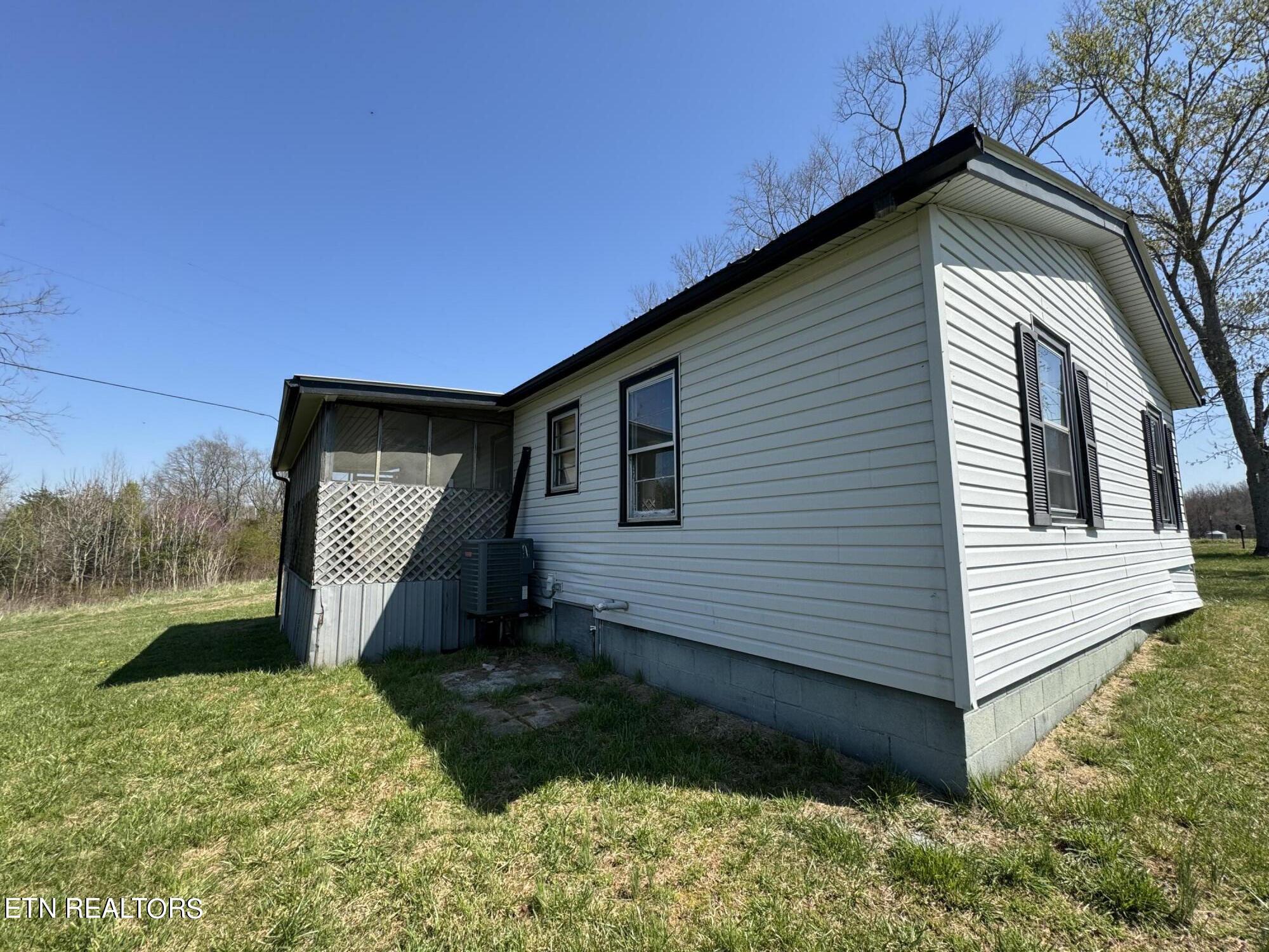 1222 Will Thompson Road Sparta, TN 38583 - Photo 24 of 30 IMG_7460