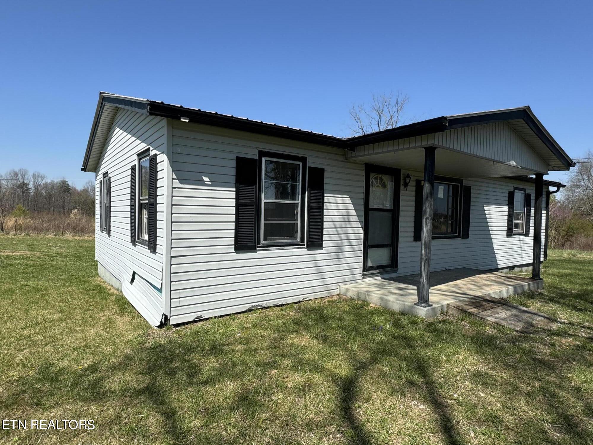 1222 Will Thompson Road Sparta, TN 38583 - Photo 3 of 30 IMG_7465
