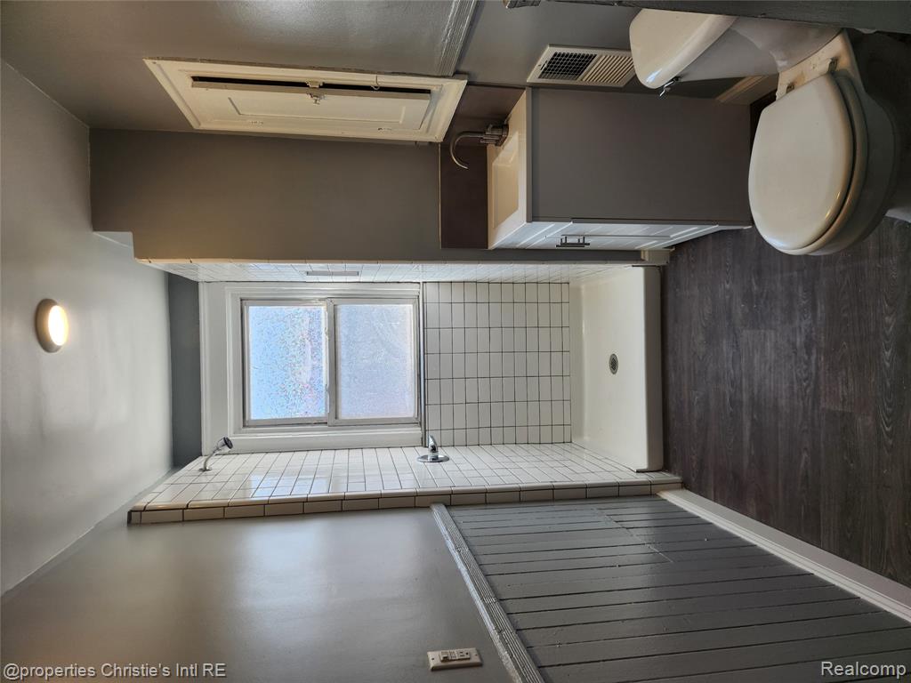 4207 4th Street, Unit 7 Detroit, MI 48201 - Photo 8 of 10