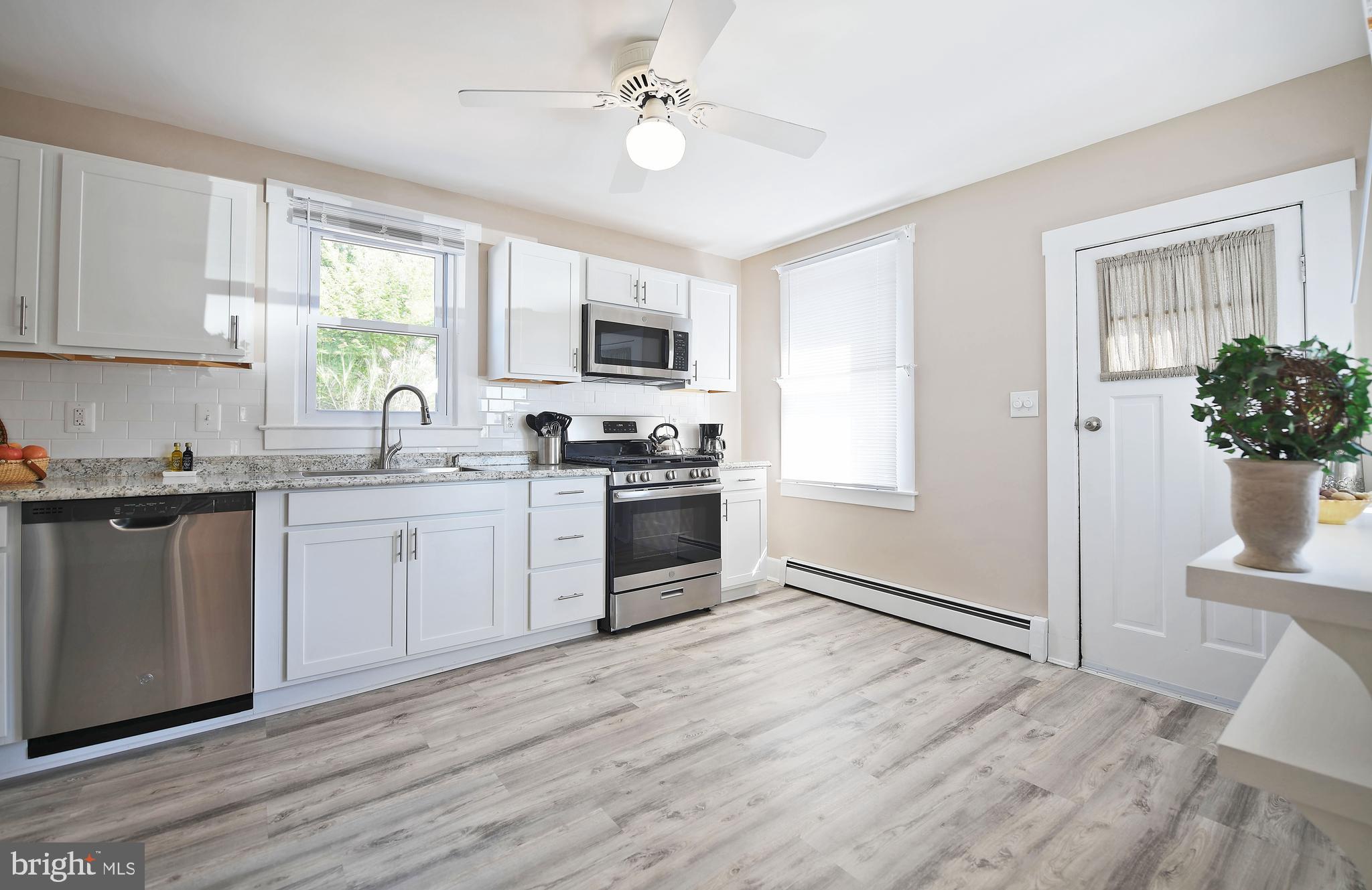 328 Savannah Road Essex, MD 21221 - Photo 16 of 36
