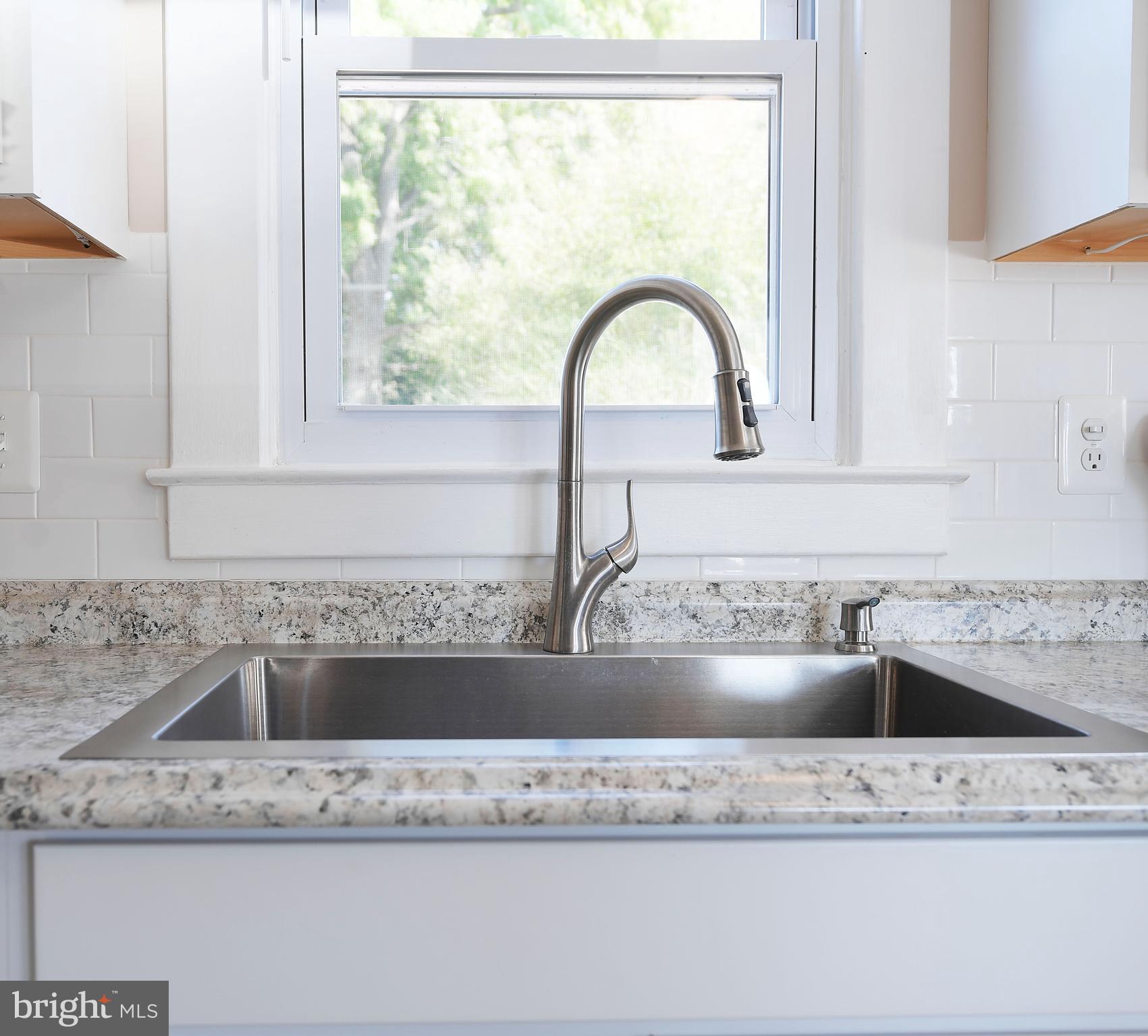 328 Savannah Road Essex, MD 21221 - Photo 21 of 36