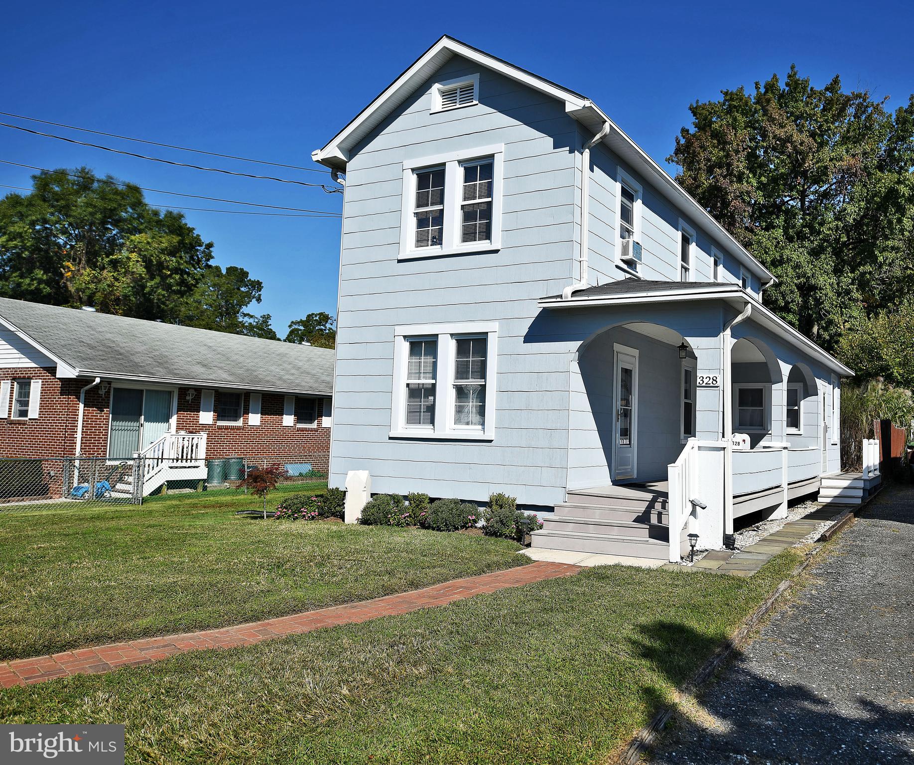 328 Savannah Road Essex, MD 21221 - Photo 4 of 36