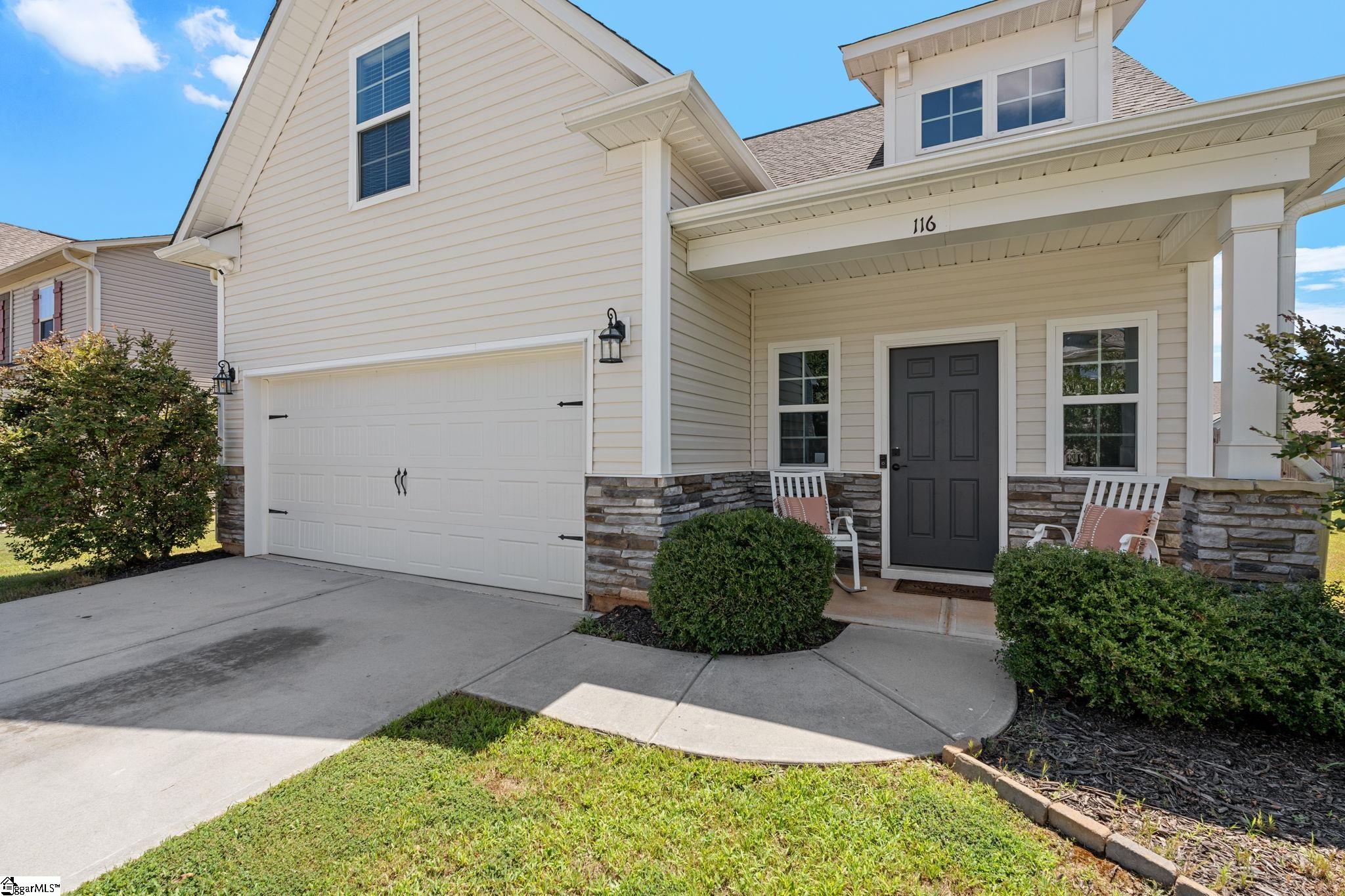 116 Chadmore Street Simpsonville, SC 29680 - Photo 3 of 32 Gallery Image 3