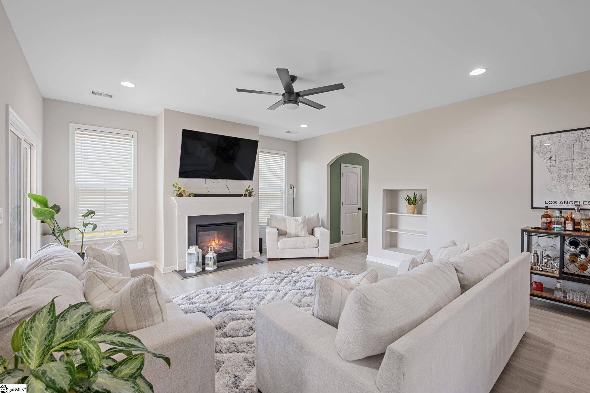 116 Chadmore Street Simpsonville, SC 29680 - Photo 6 of 32 Gallery Image 6