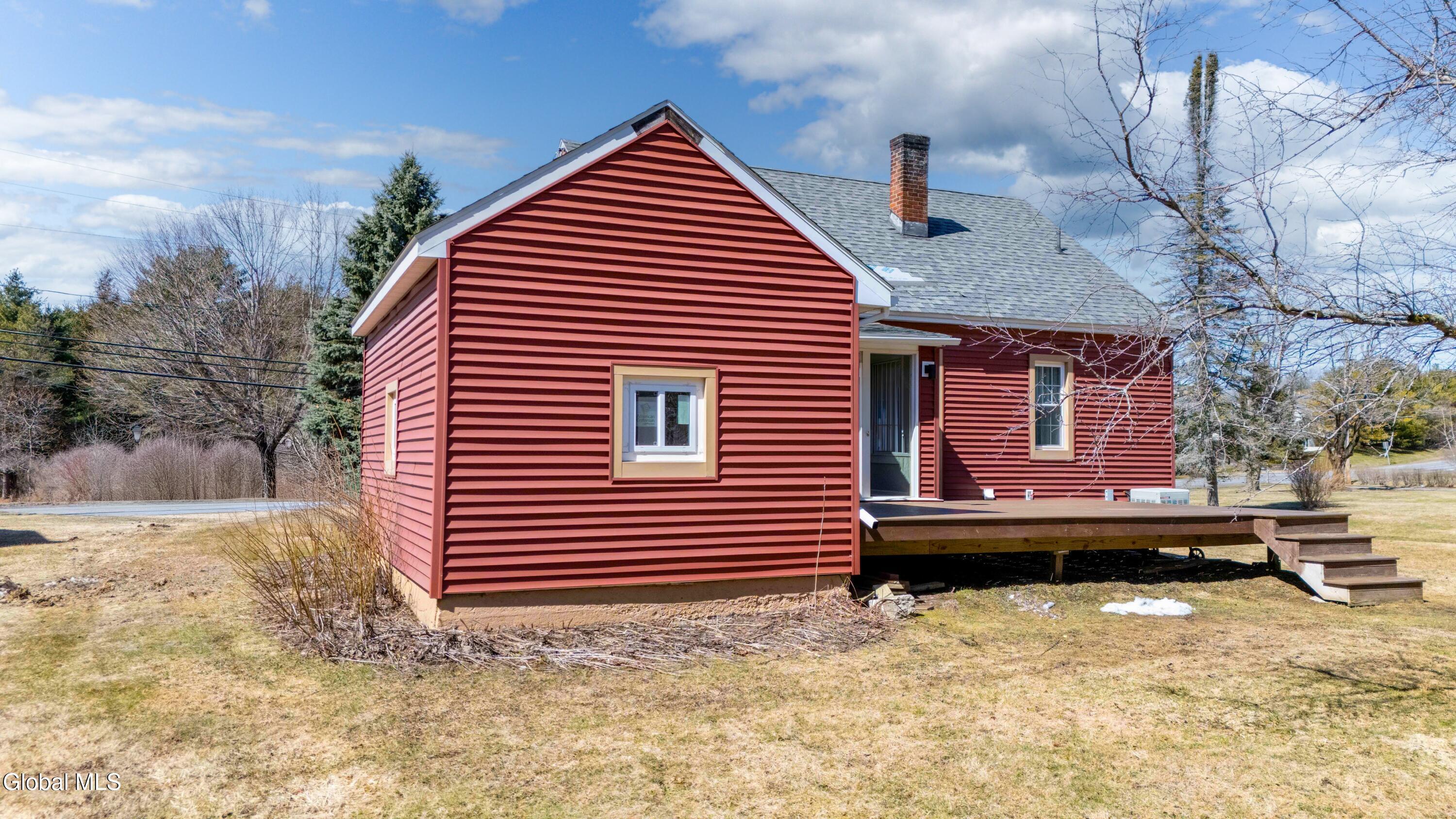 1323 Midline Road Amsterdam, NY 12010 - Photo 6 of 34 1323 Midline Rd-32