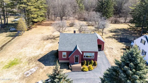 $329,000 | 1323 Midline Road, Amsterdam, NY 12010