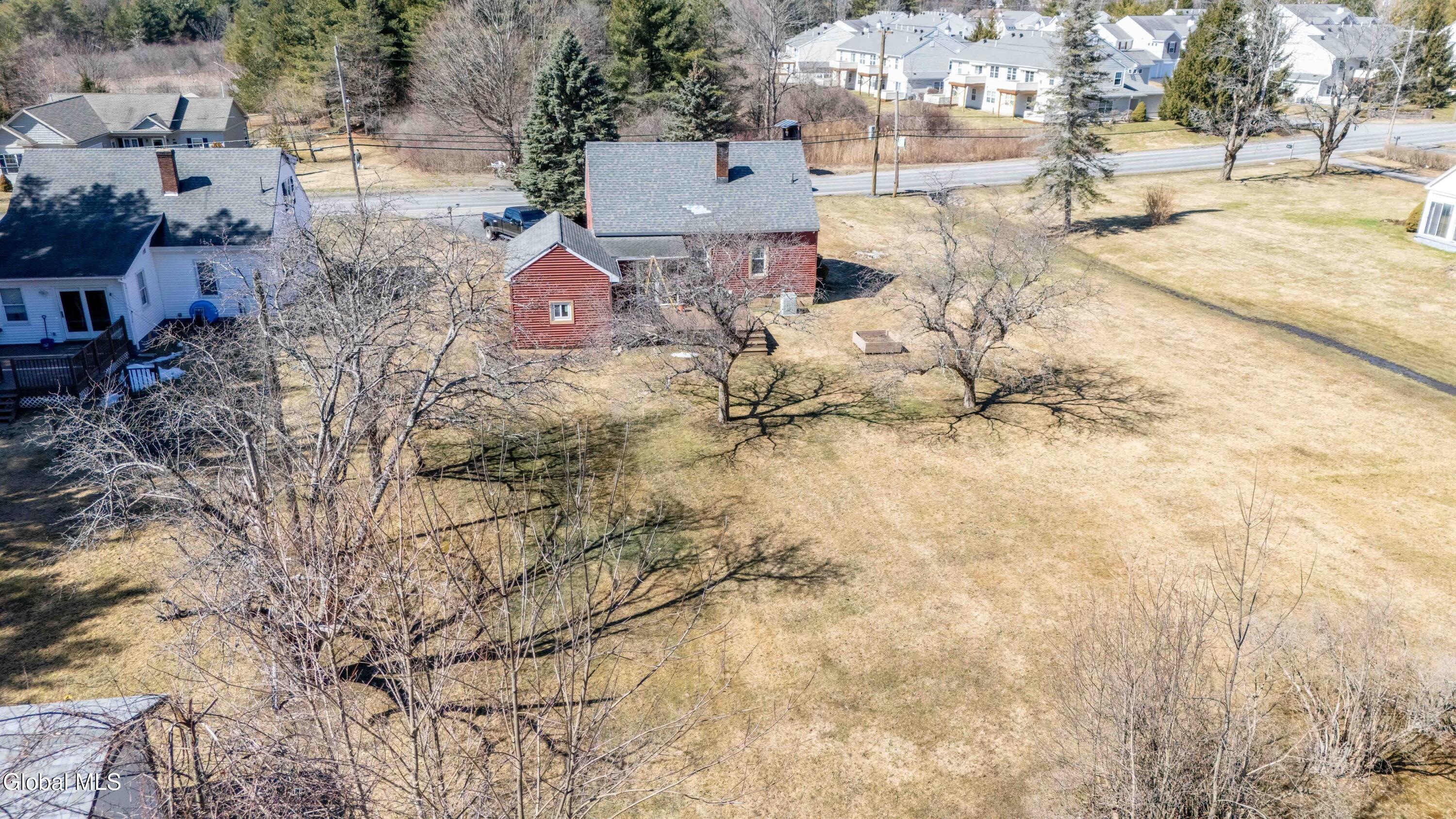 1323 Midline Road Amsterdam, NY 12010 - Photo 8 of 34 1323 Midline Rd-29