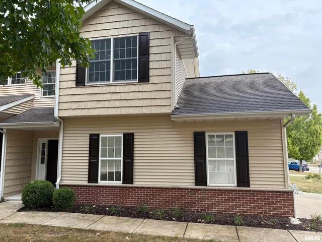 $214,900 | 204 Tulip Drive, Mackinaw, IL 61755