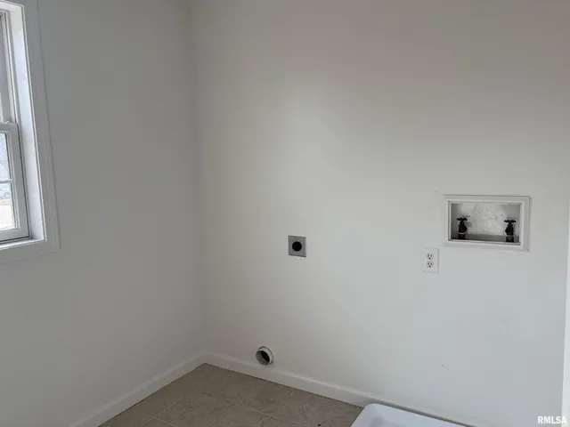 $214,900 | 204 Tulip Drive, Mackinaw, IL 61755