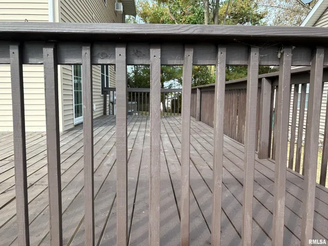 $214,900 | 204 Tulip Drive, Mackinaw, IL 61755