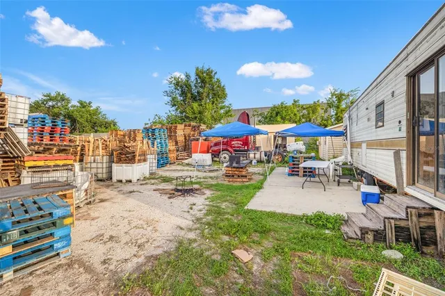 $1,300,000 | 6755 33rd Street East, Sarasota, FL 34243