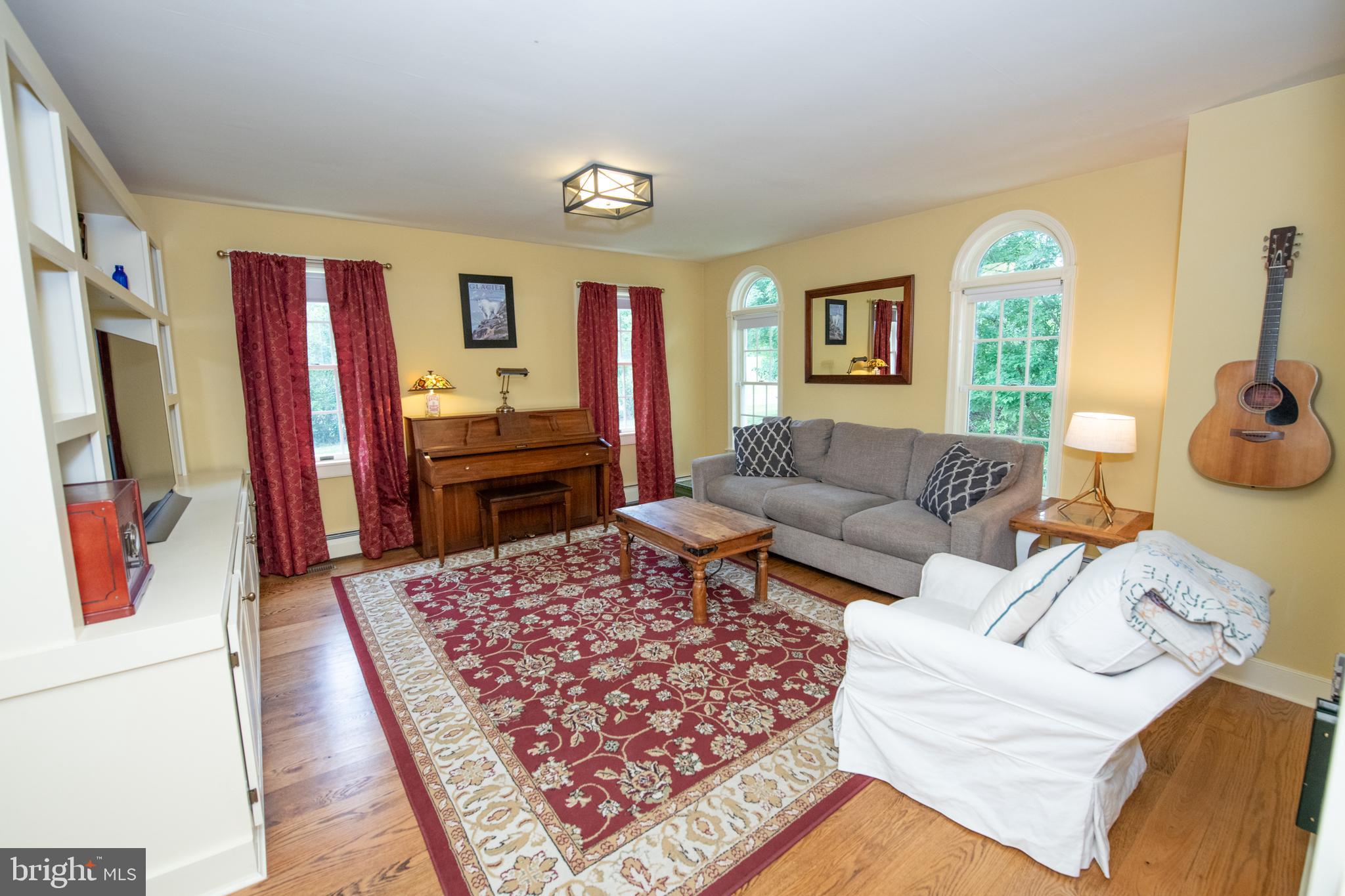 107 Stoopville Road Newtown, PA 18940 - Photo 3 of 60 Living Rm