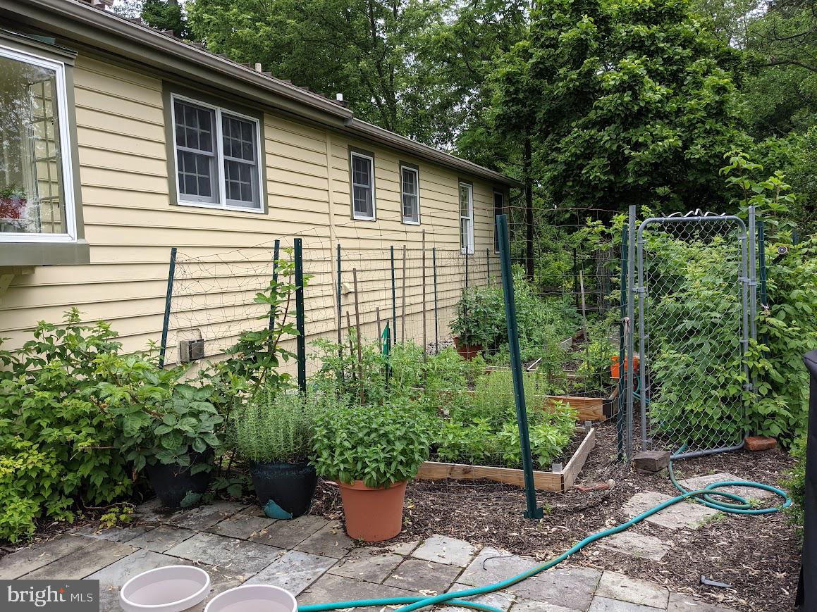 107 Stoopville Road Newtown, PA 18940 - Photo 58 of 60 Garden