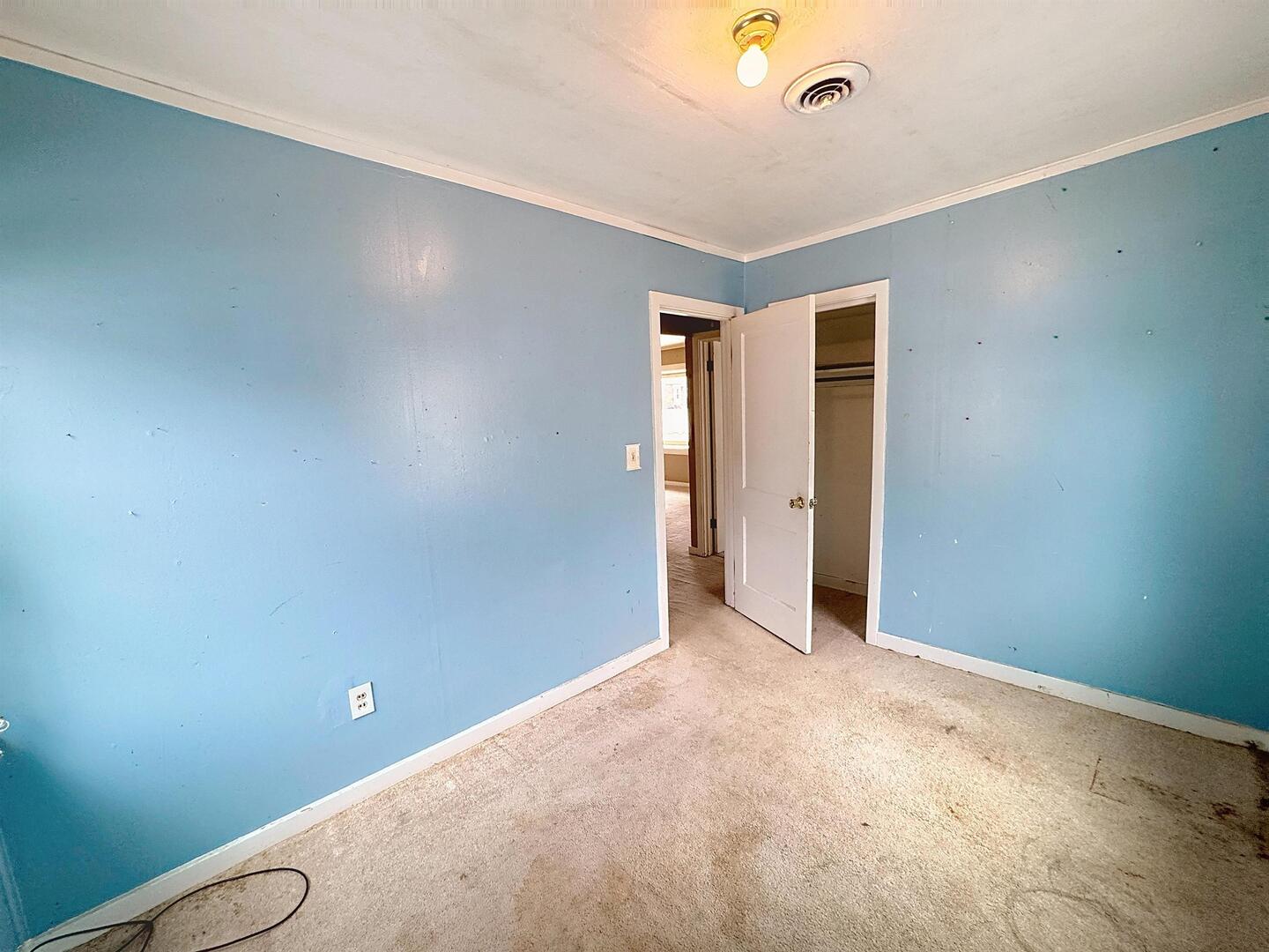 1213 29th Ave Court Moline, IL 61265 - Photo 14 of 17 a view of an empty room
