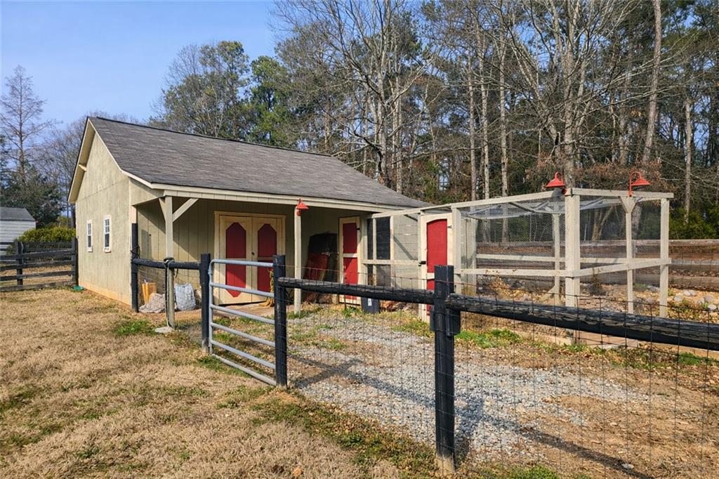 2719 Tribble Mill Road Lawrenceville, GA 30045 - Photo 32 of 33