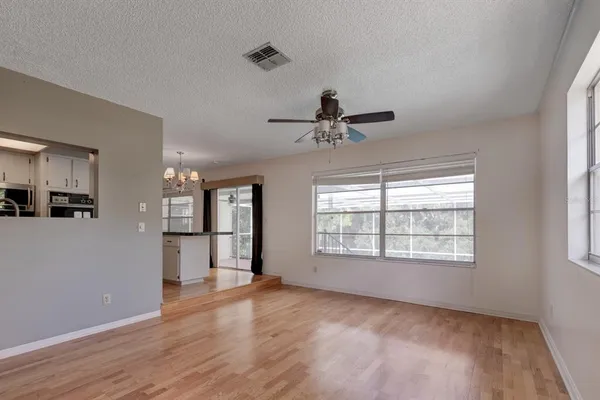 $379,000 | 1220 Country Club Road, Eustis, FL 32726