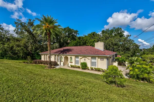 $379,000 | 1220 Country Club Road, Eustis, FL 32726