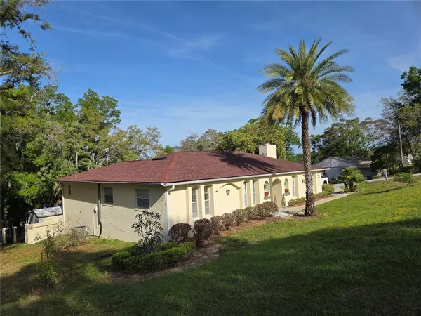 $379,000 | 1220 Country Club Road, Eustis, FL 32726