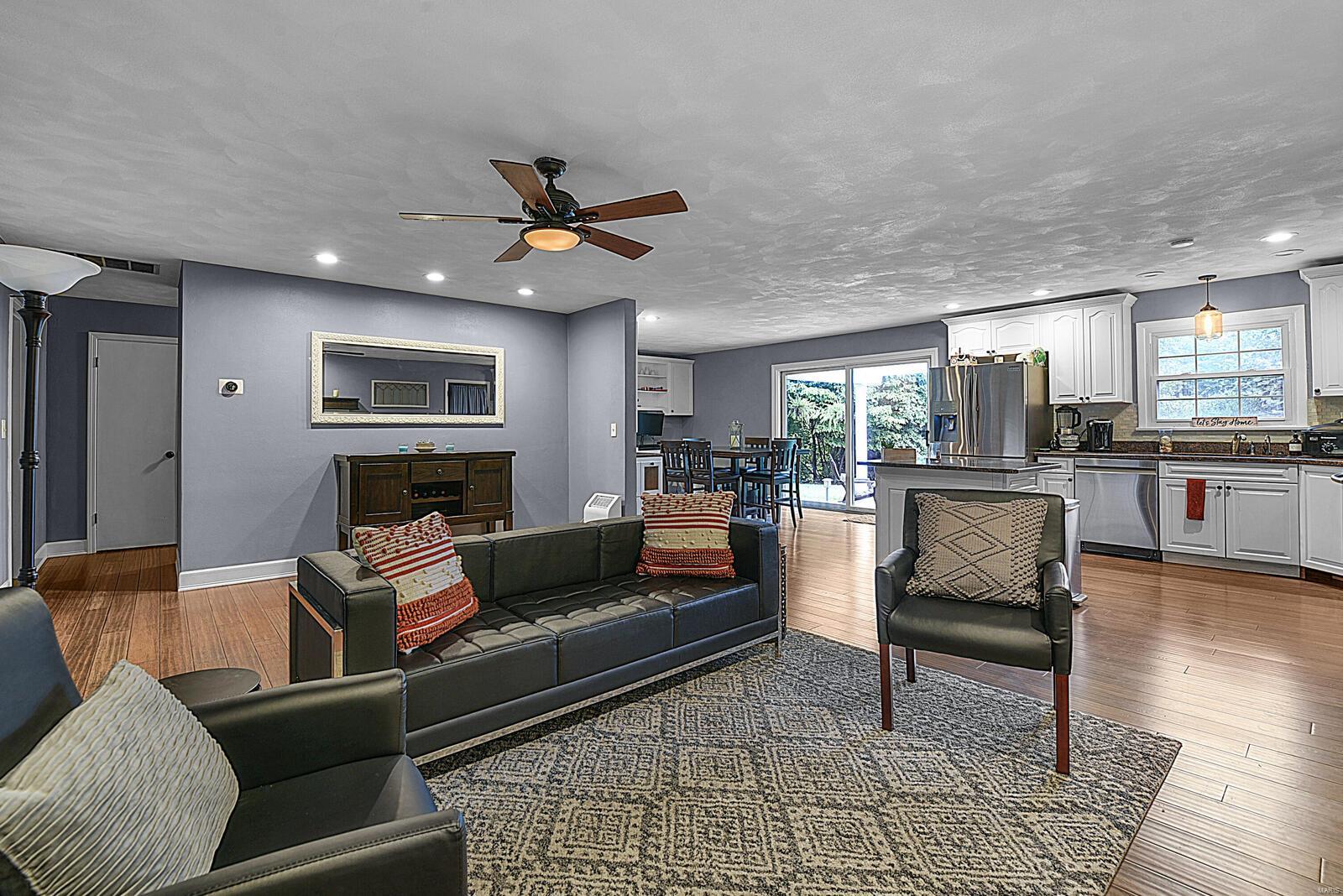 2352 Staunton Road Troy, IL 62294 - Photo 19 of 35 Gallery Image 19