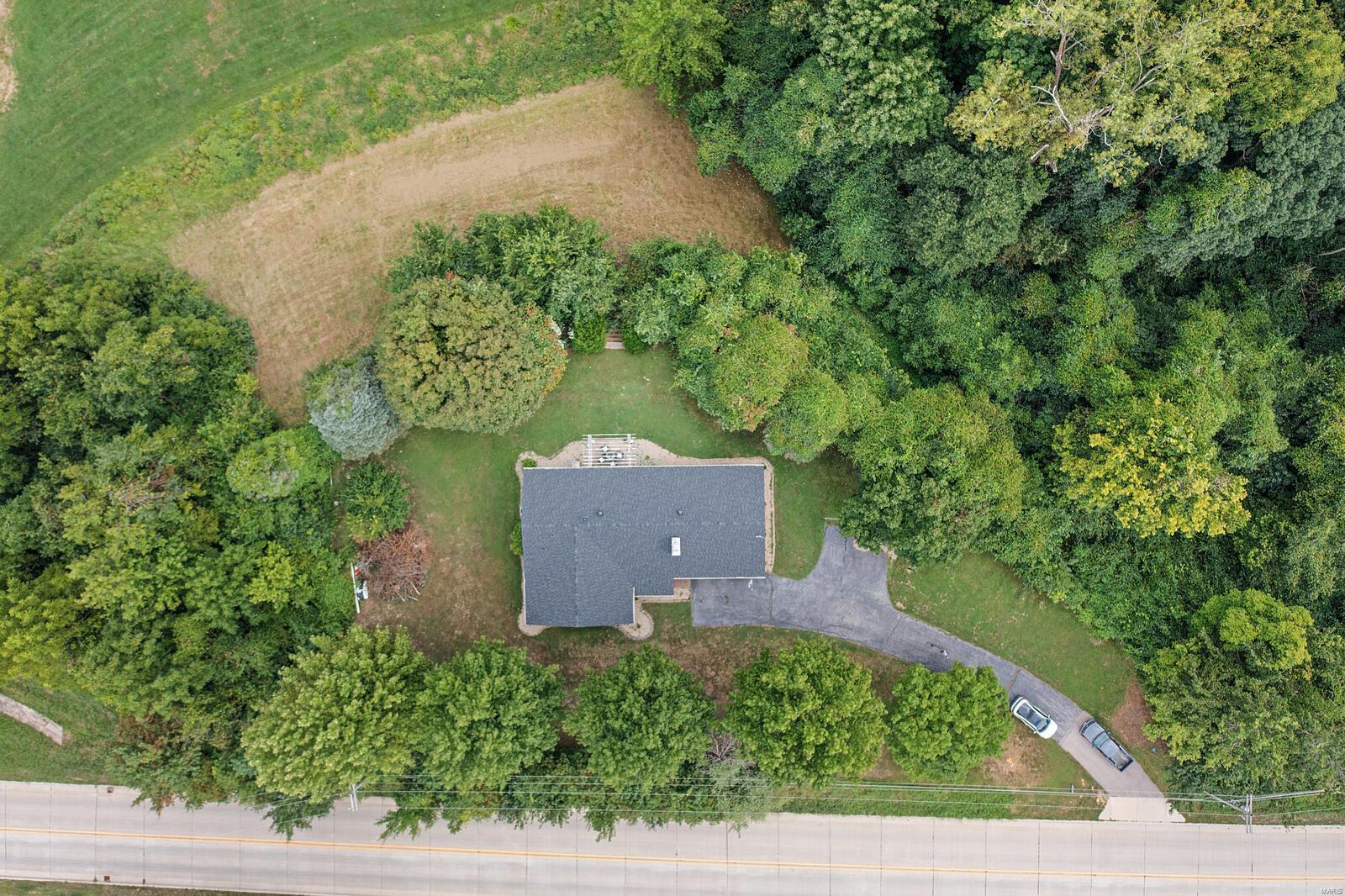 2352 Staunton Road Troy, IL 62294 - Photo 6 of 35 Gallery Image 6