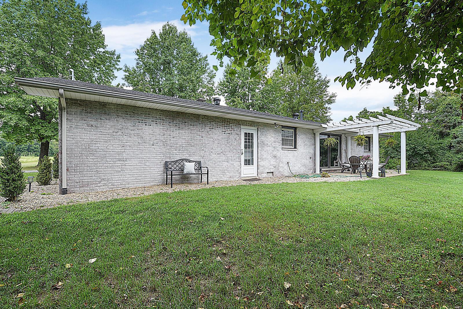 2352 Staunton Road Troy, IL 62294 - Photo 8 of 35 Gallery Image 8
