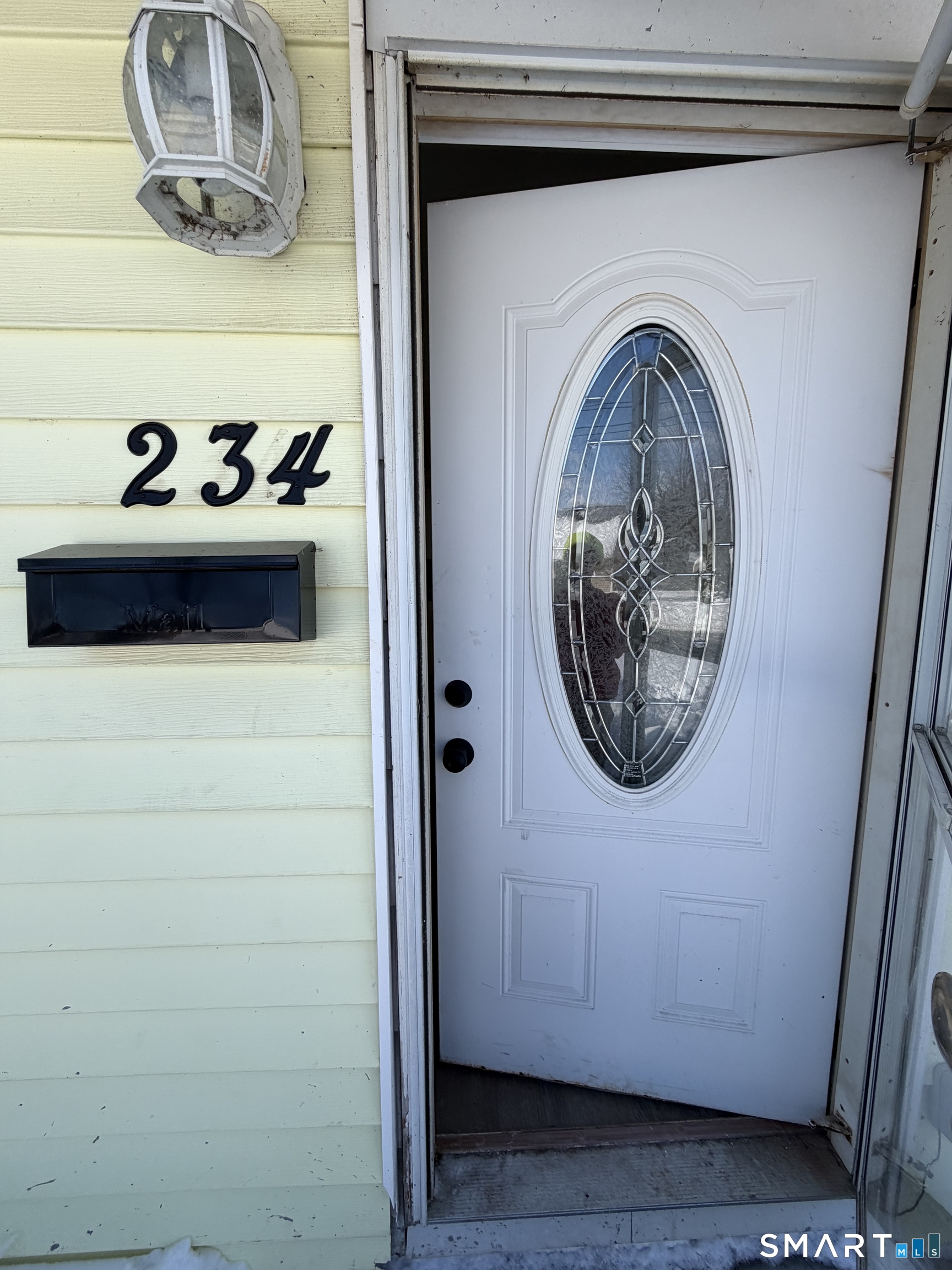 234 Glen Hills Road Meriden, CT 06451 - Photo 2 of 11