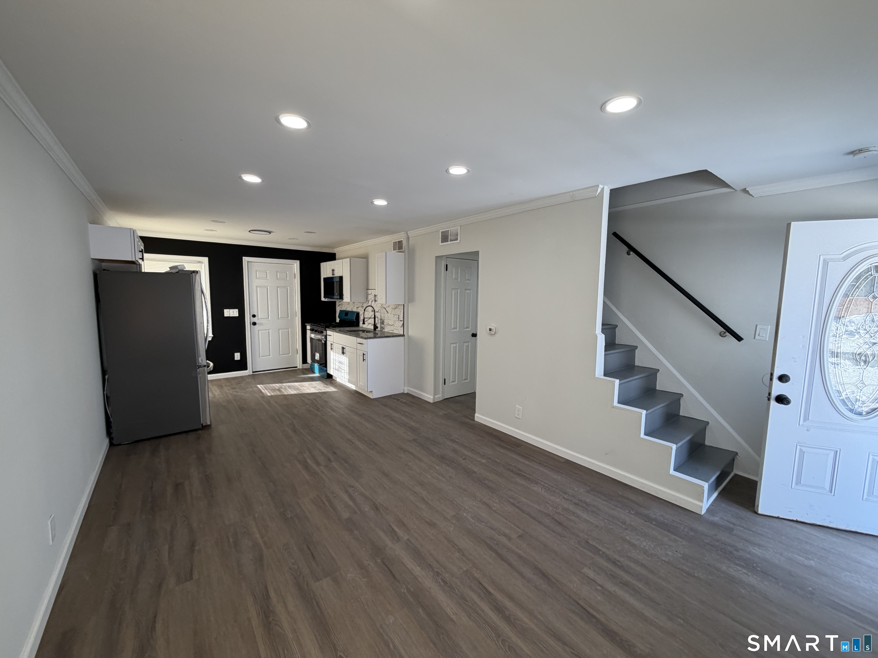 234 Glen Hills Road Meriden, CT 06451 - Photo 6 of 11