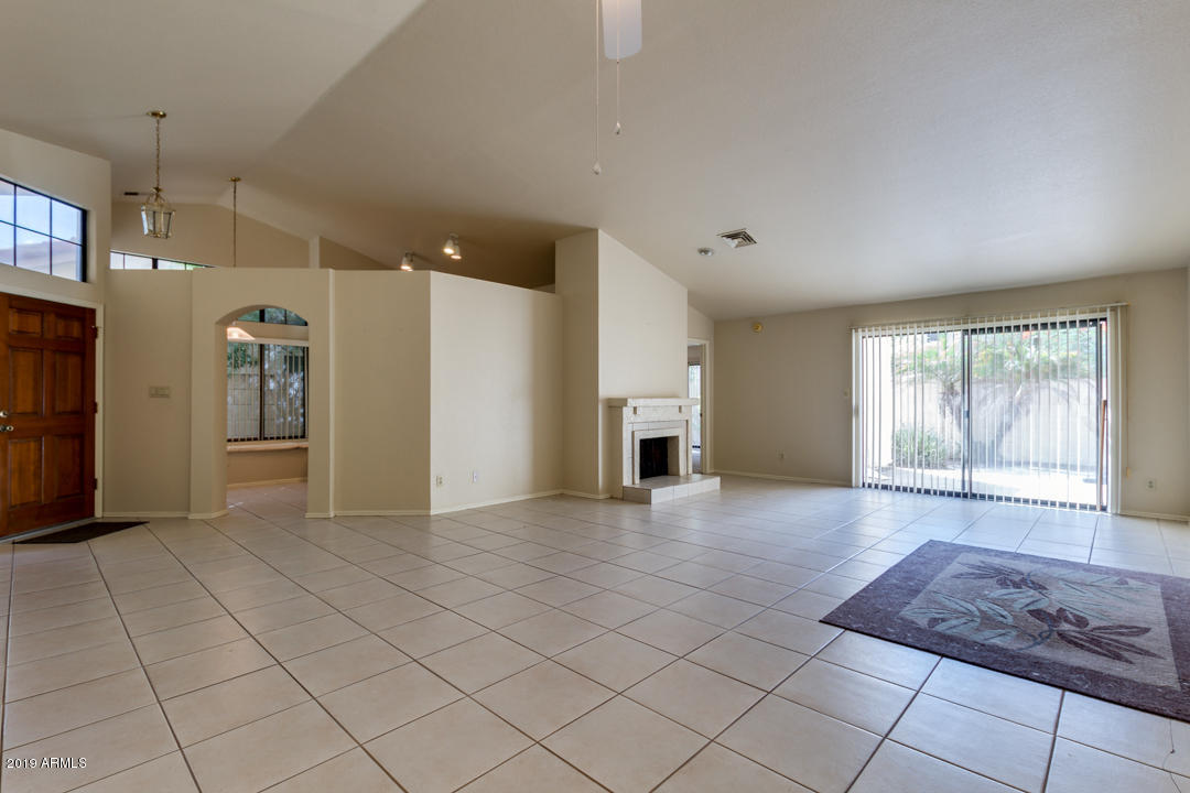 85 West Ranch Road Tempe, AZ 85284 - Photo 6 of 27 THIS IS A VERY LARGE OPEN SPACE