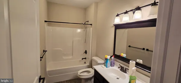 $1,695 | 9 North 7th Street, Unit C, Perkasie, PA 18944