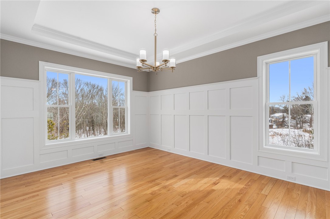 61 Cardinal Road Cranston, RI 02921 - Photo 17 of 26