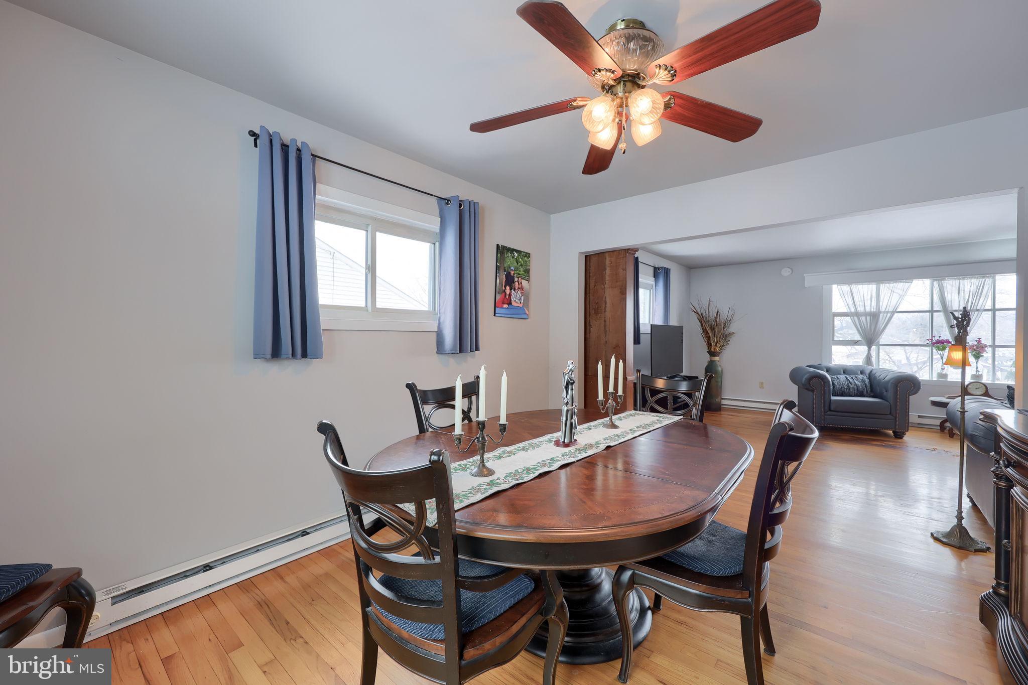 340 Primrose Avenue Lancaster, PA 17601 - Photo 14 of 47 a dining room with furniture and window