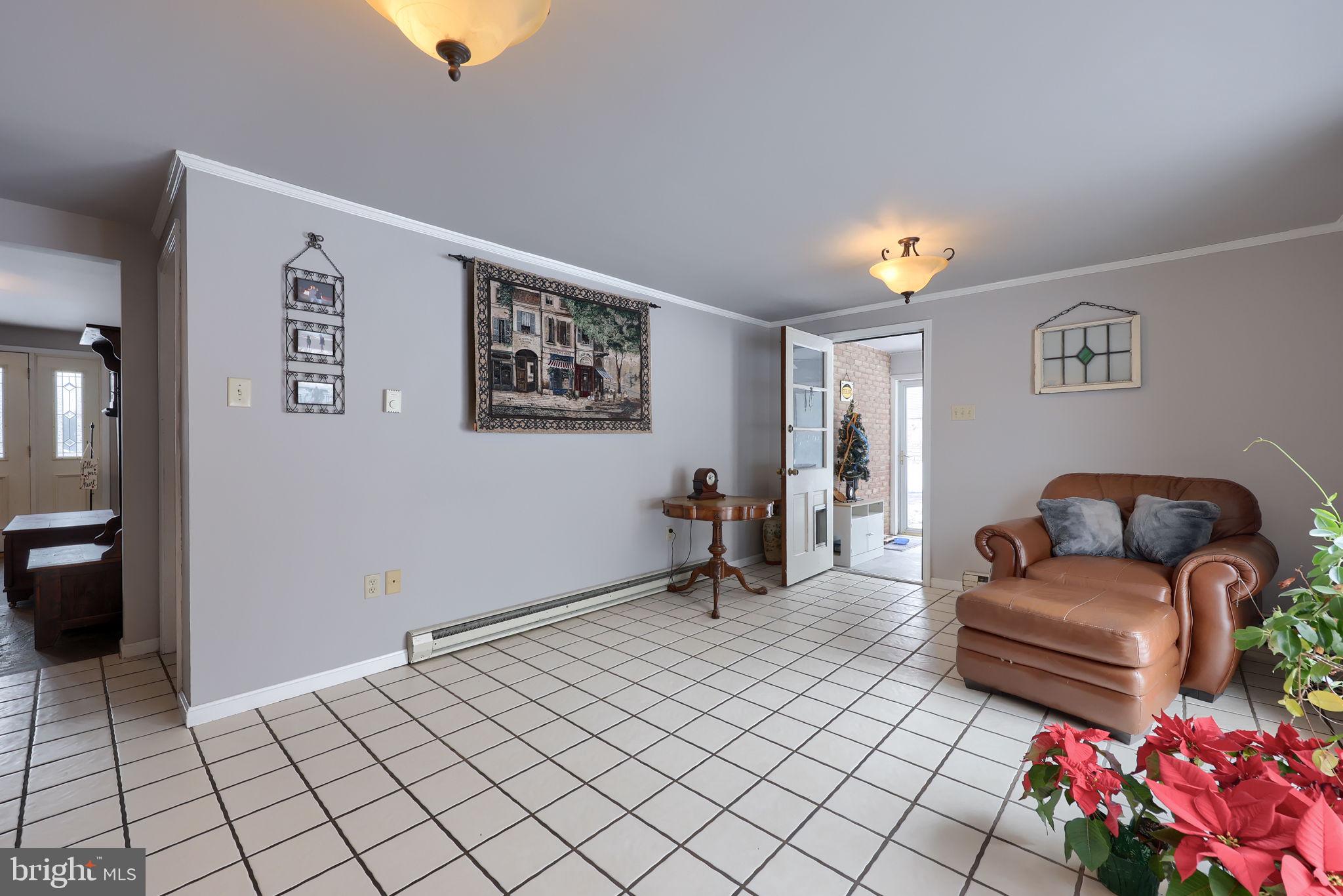 340 Primrose Avenue Lancaster, PA 17601 - Photo 38 of 47 a living room with furniture